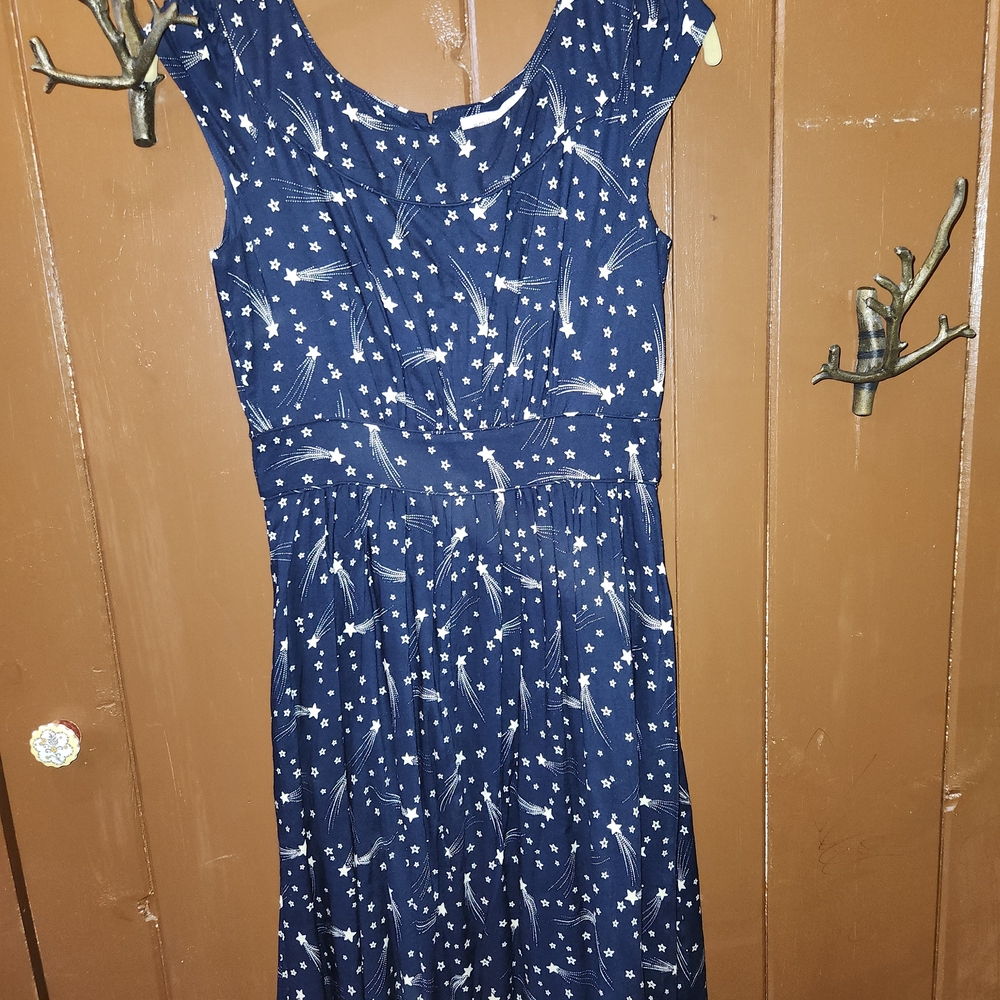 Chic Navy Starry Midi Dress